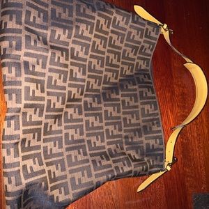 100% Authentic fendi Shoulder bag